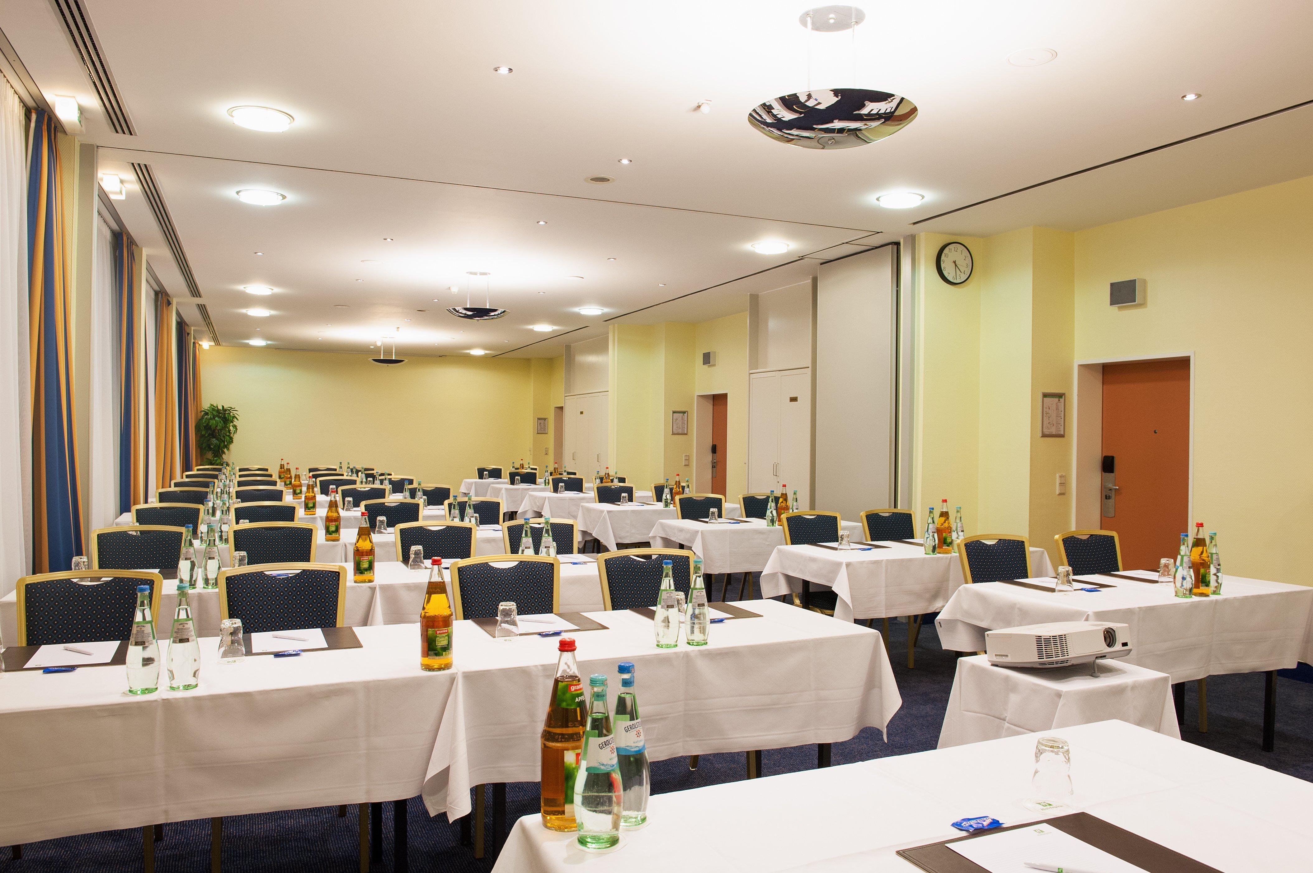 Holiday Inn Munchen Sud, An Ihg Hotel Bagian luar foto