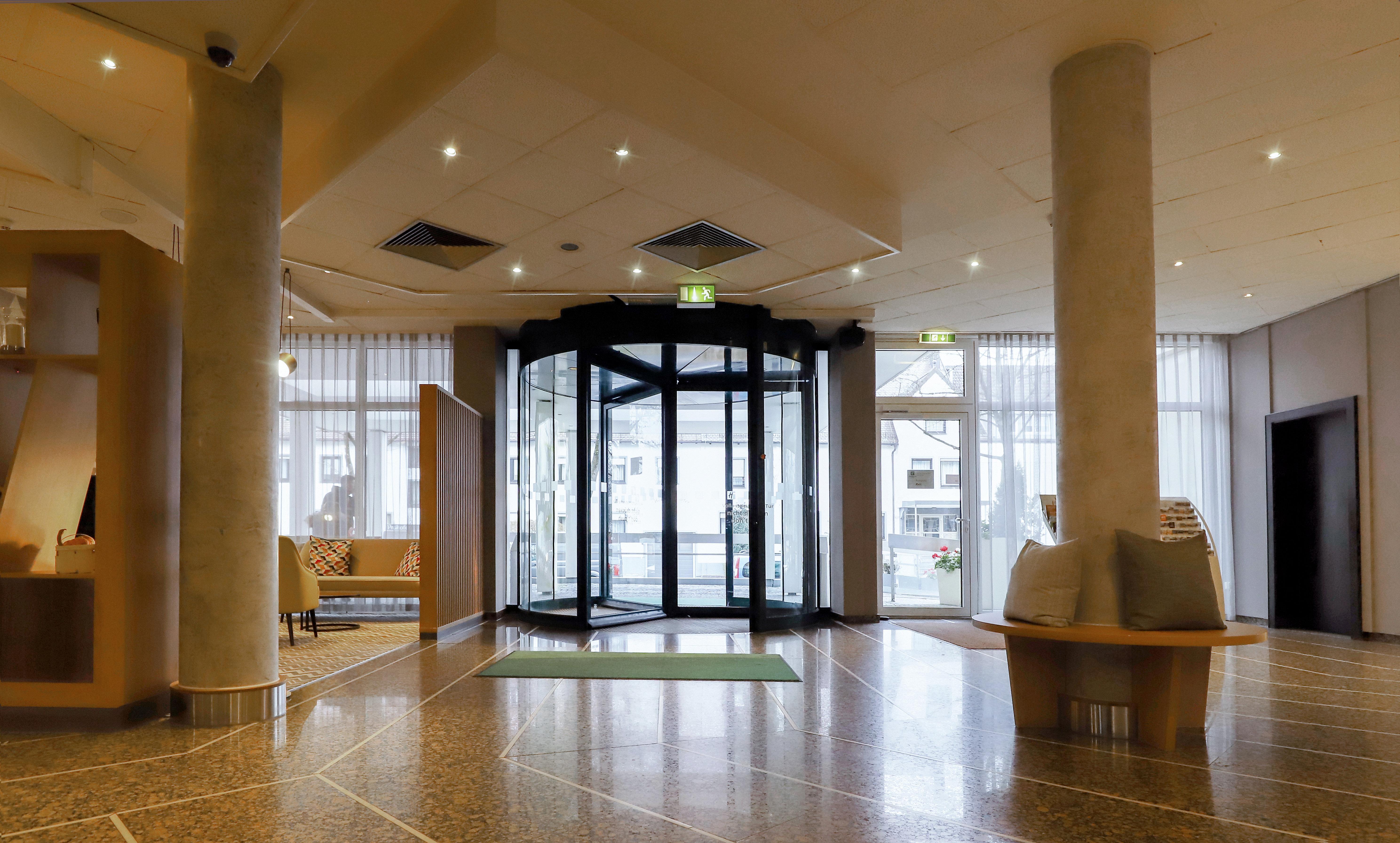 Holiday Inn Munchen Sud, An Ihg Hotel Bagian luar foto