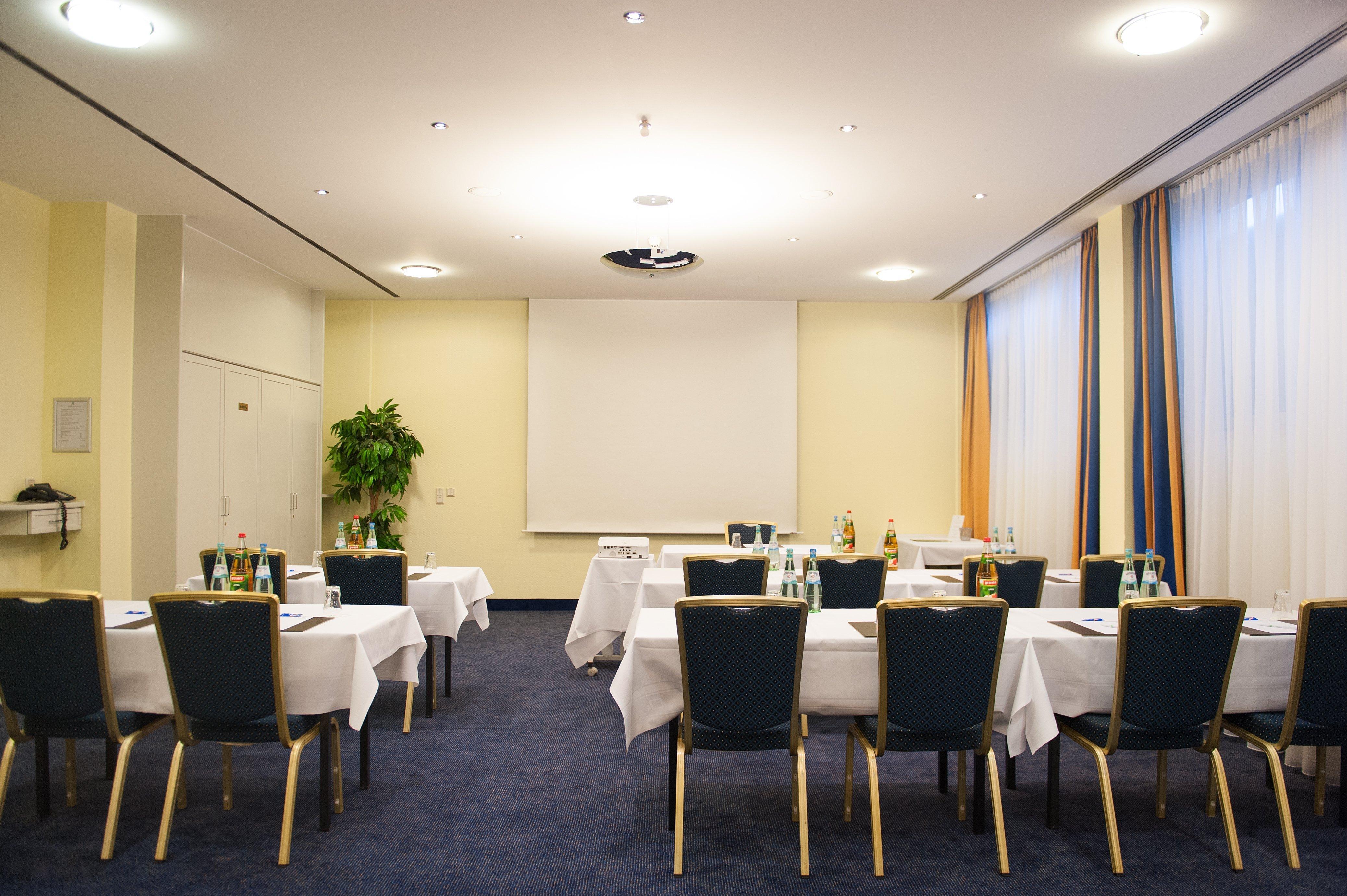 Holiday Inn Munchen Sud, An Ihg Hotel Bagian luar foto