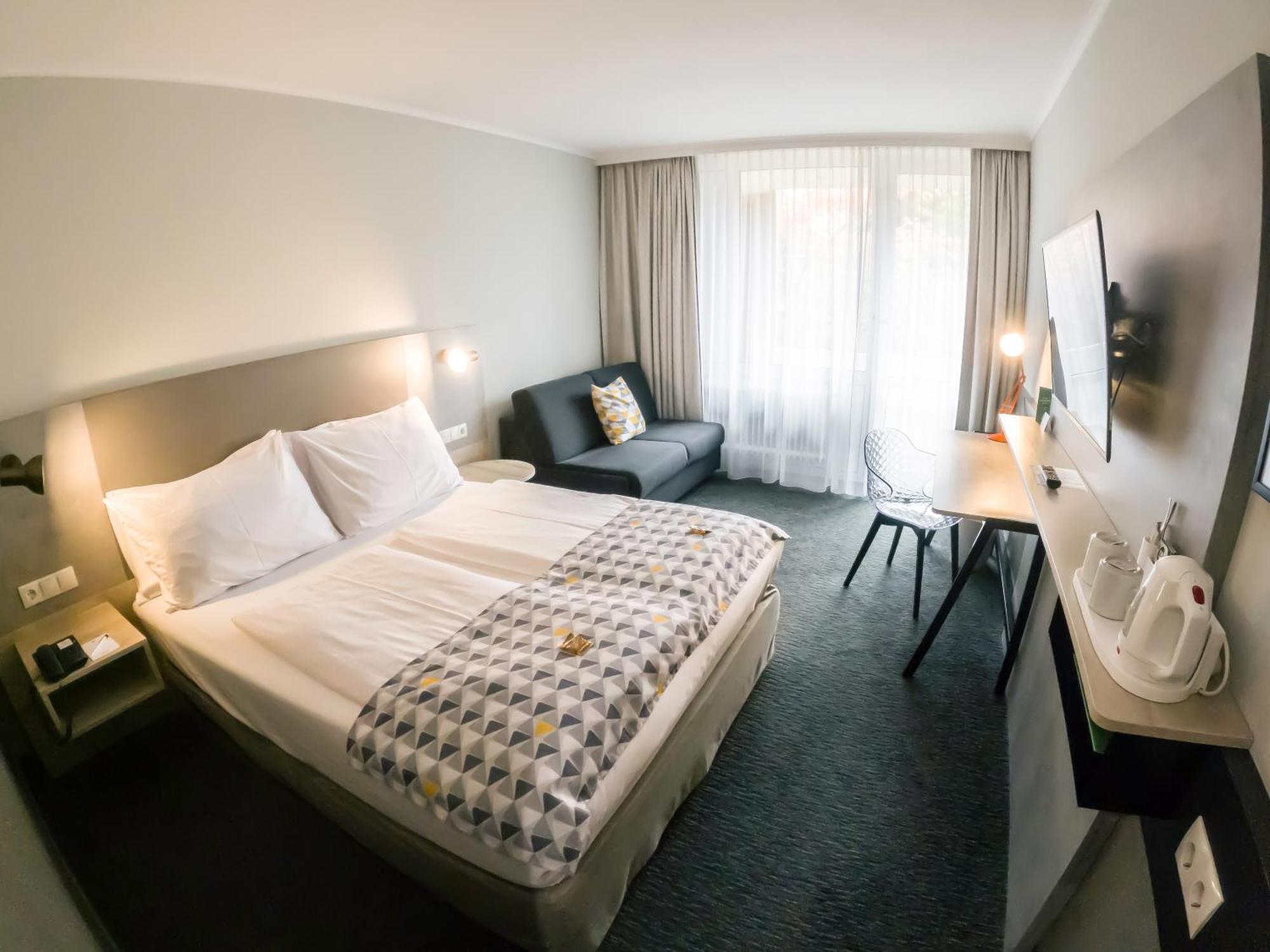 Holiday Inn Munchen Sud, An Ihg Hotel Bagian luar foto